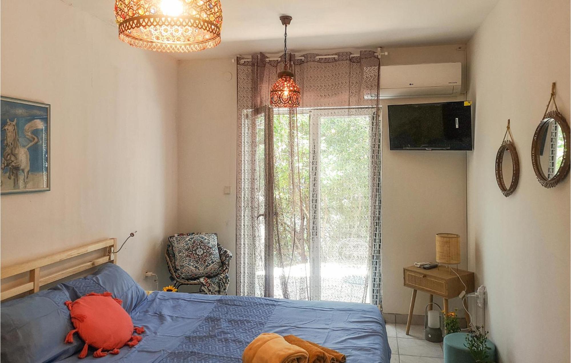 Pet Friendly Apartment In Novalja With Kitchen Kültér fotó
