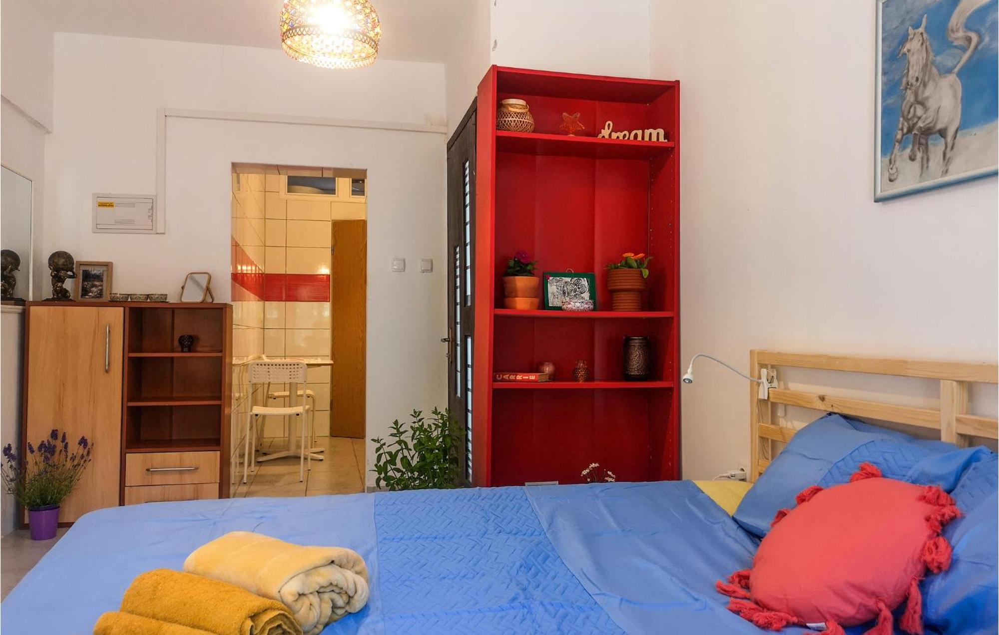 Pet Friendly Apartment In Novalja With Kitchen Kültér fotó